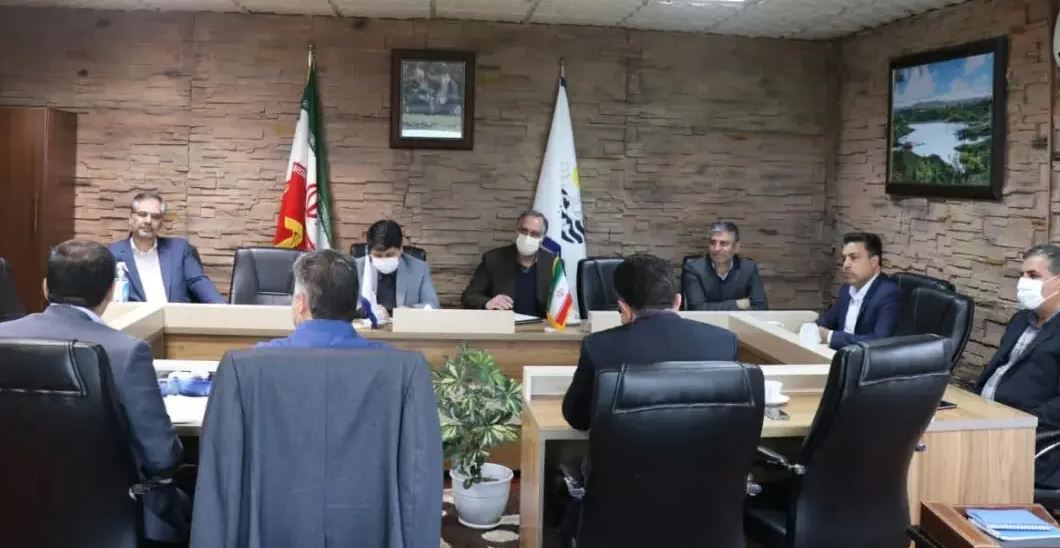 ساماندهی قراردادهای پیمانکاران و غرفه داران چالیدره در راستای تقویت خدمات دهی به گردشگران
