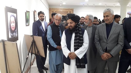 نمایشگاه عکس بوی جوی مولیان در هرات برگزار شد