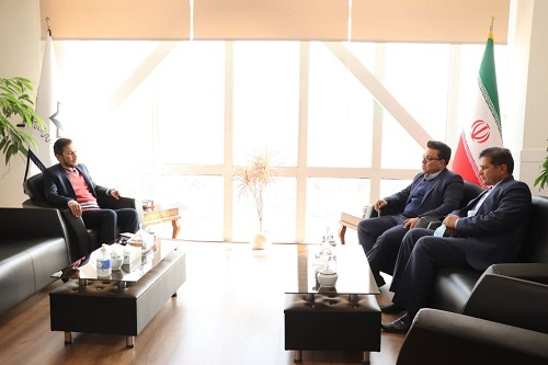 نشست مدیرعامل سازمان همیاری شهرداریها با اعضای شورای اسلامی قدمگاه