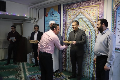تجلیل از فعالان و خادمان برپایی نماز جماعت در سازمان همیاری شهردارهای خراسان رضوی