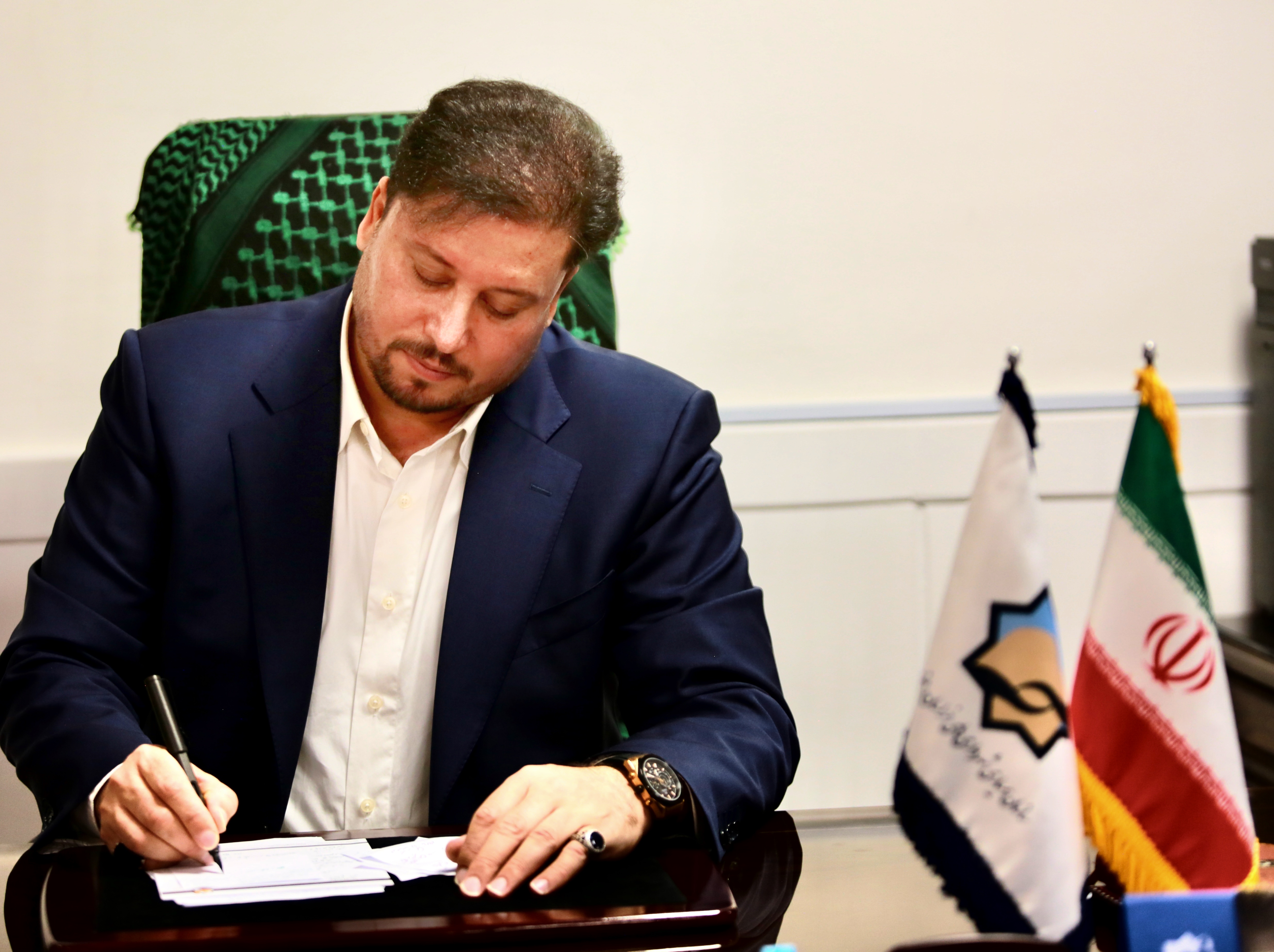 پیام تبریک مدیرعامل سازمان همیاری شهرداری‌های خراسان رضوی به مناسبت میلاد امام زمان(عج) و دهه فجر