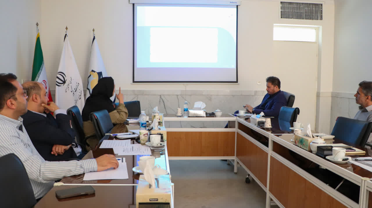 برگزاری نشست ارزیابی عملکرد و تبیین توانمندی‌های معاونت‌های سازمان همیاری خراسان رضوی
