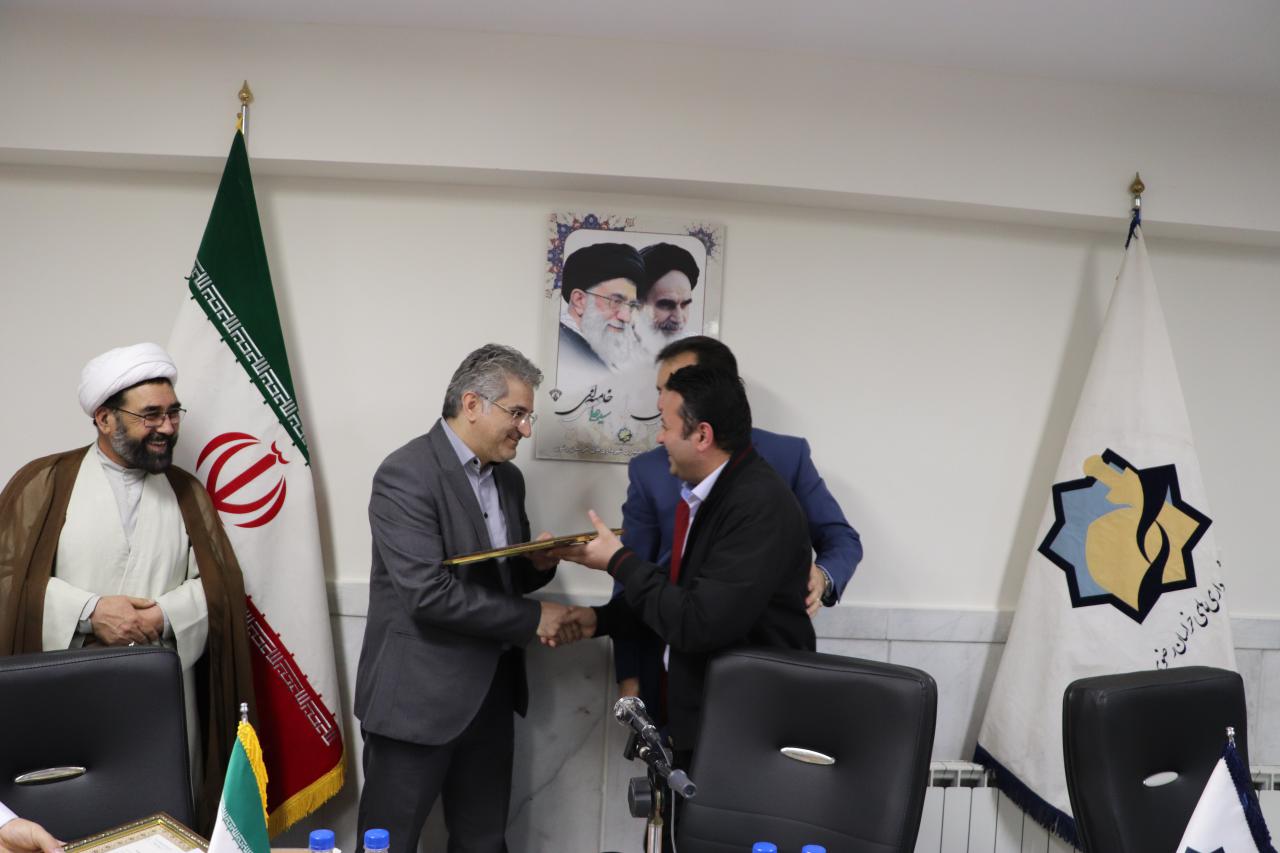 تقدیر از کارکنان در زمینه اقامه نماز