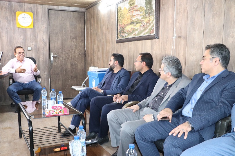 بازدید هیات رئیسه شورای اسلامی استان و مسئولان شهرداری نیشابور از طرح تفکیک از مبدا پسماند در این شهرستان